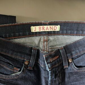 Size 25 skinny jeans J brand Dark blue. Great condition